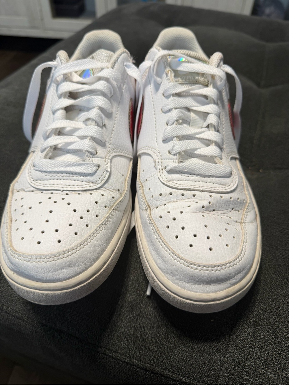 Nike White Low-Top Sneakers with Red-Pink Swoosh - Picture 4 of 7